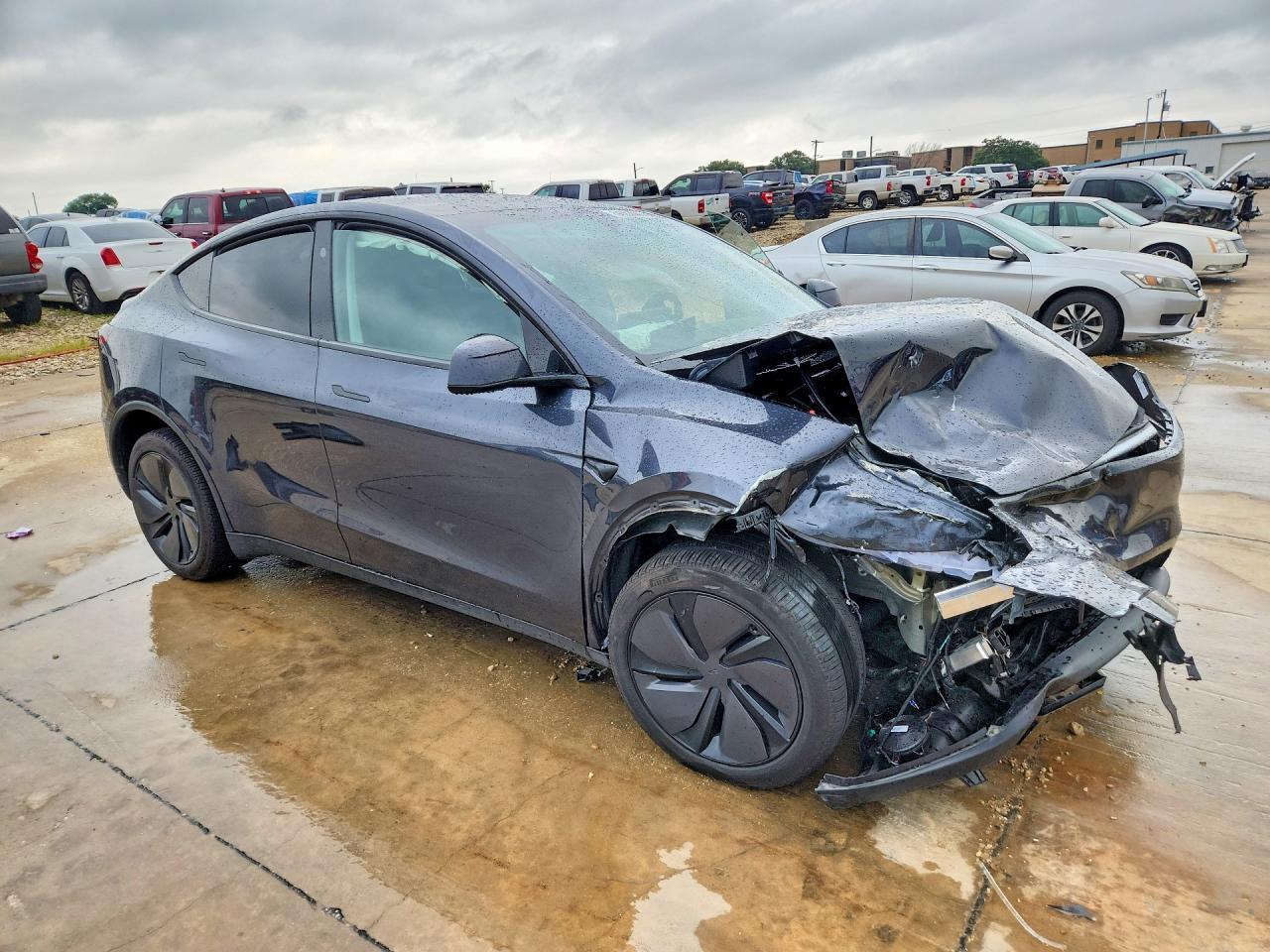 2026 Tesla Model Y - Фото 4