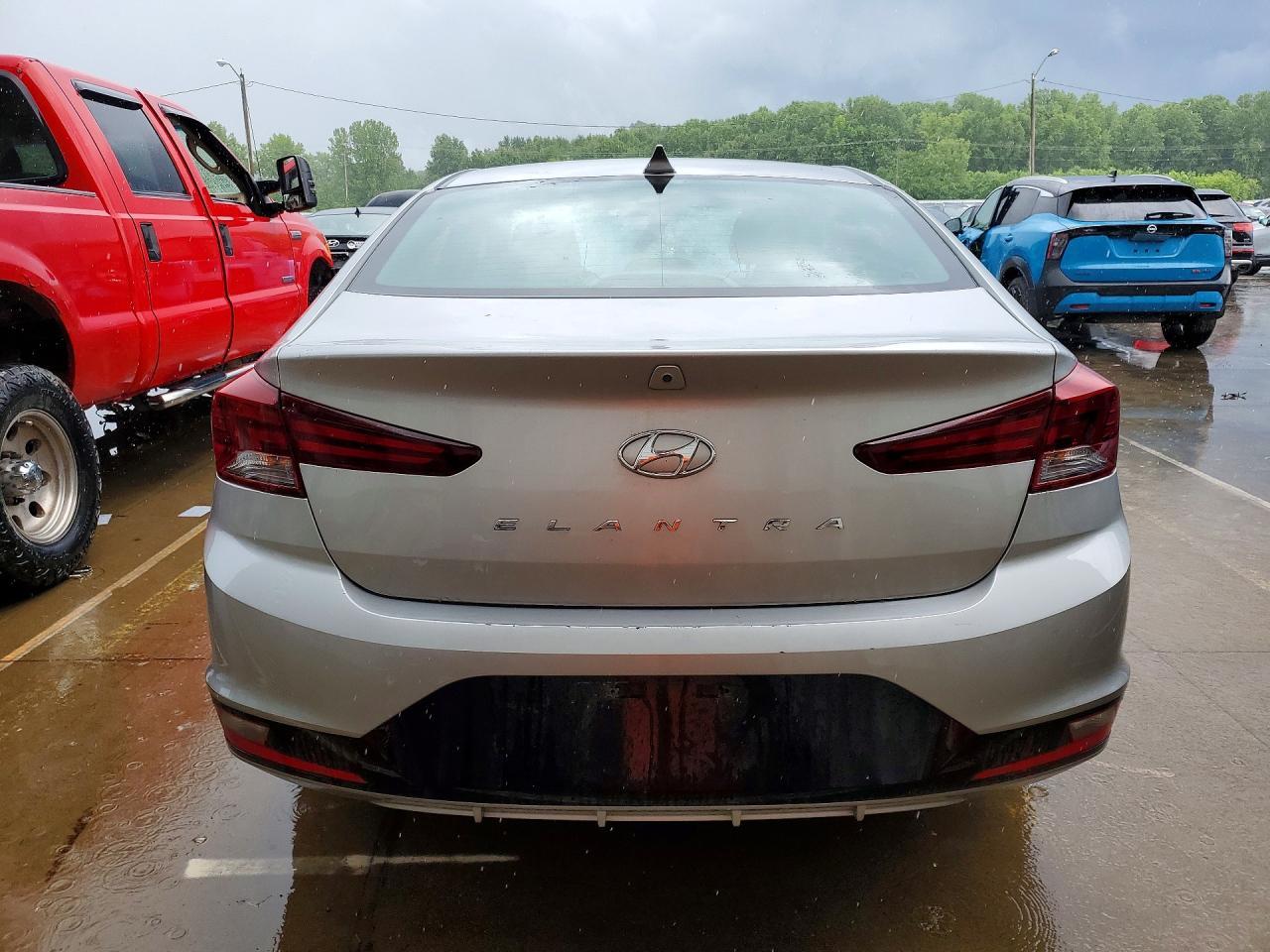 2020 Hyundai Elantra - Фото 6