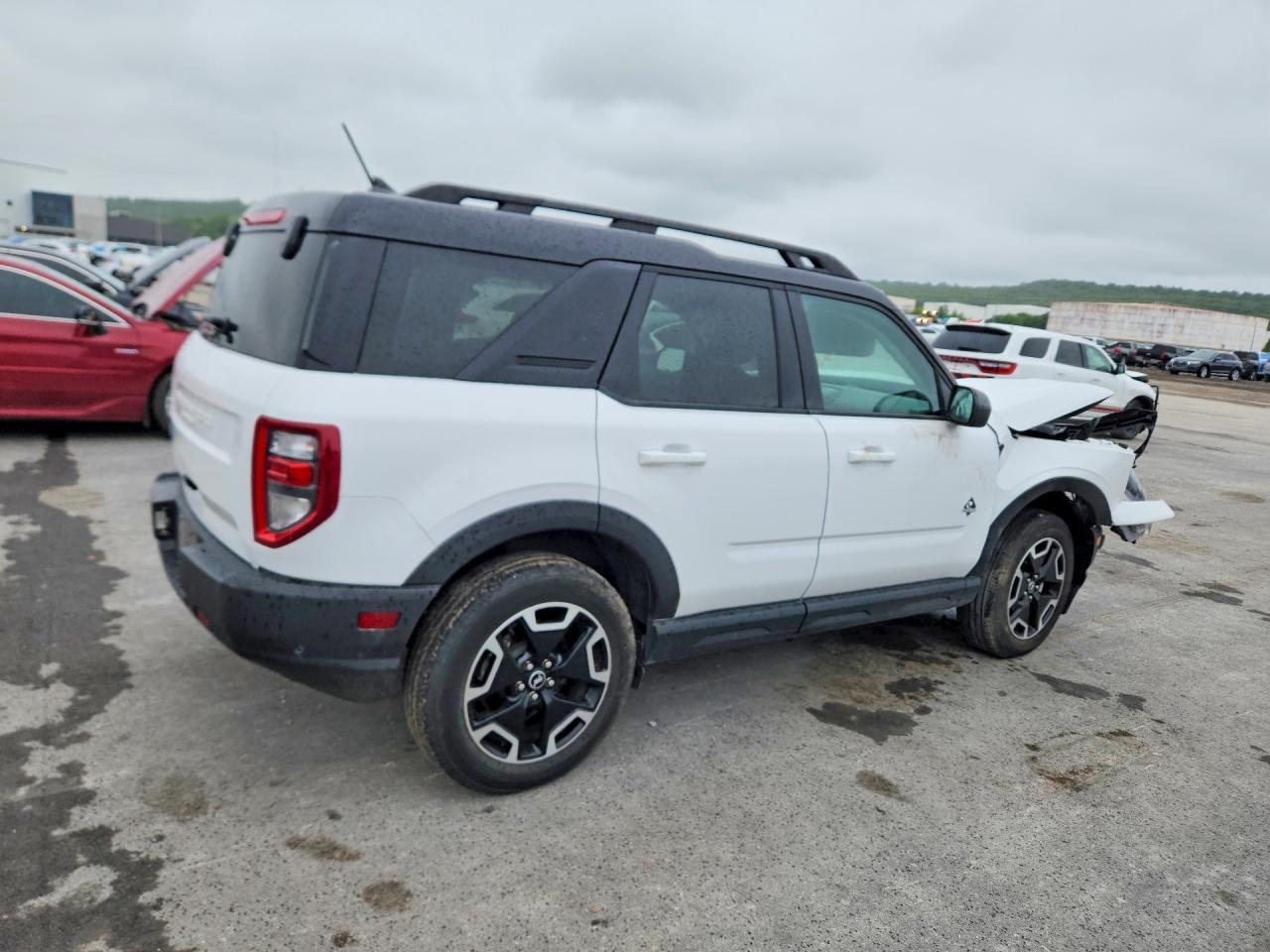 2024 Ford Bronco Sport Outer Banks - Image 3