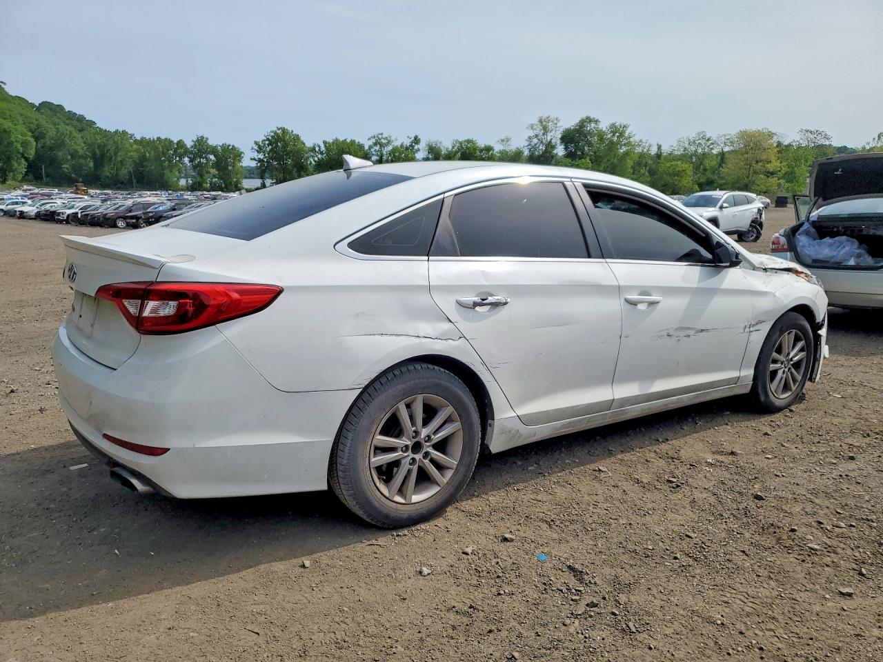 2016 Hyundai Sonata Se - Image 3
