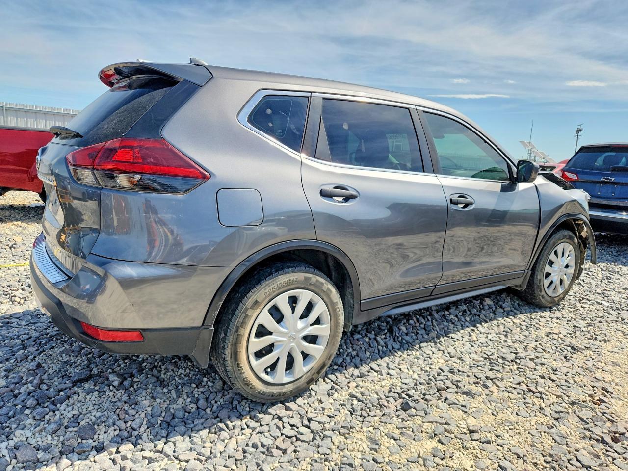 2020 Nissan Rogue S - Фото 3