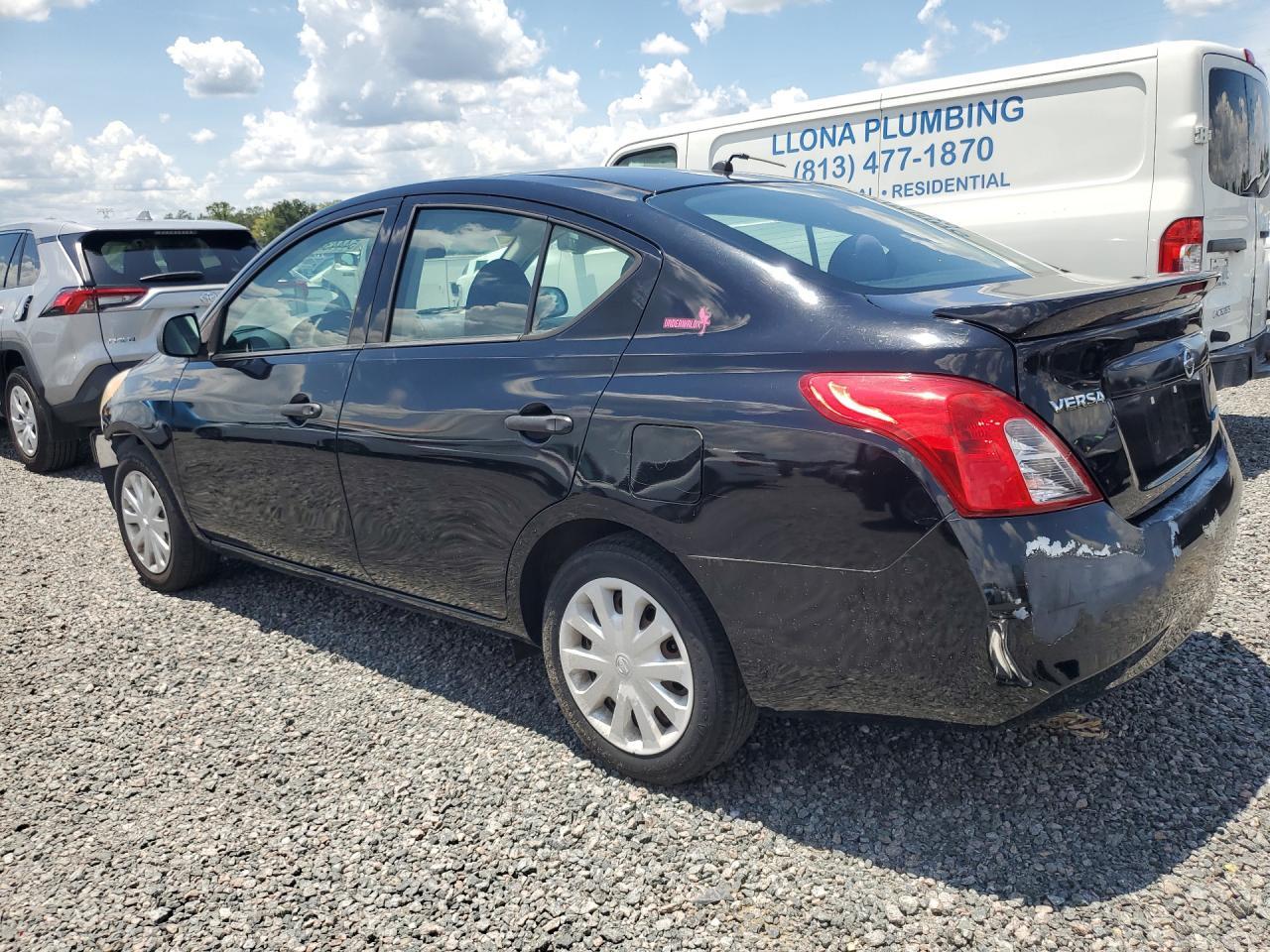 2014 Nissan Versa 1.6 S Plus - Image 2