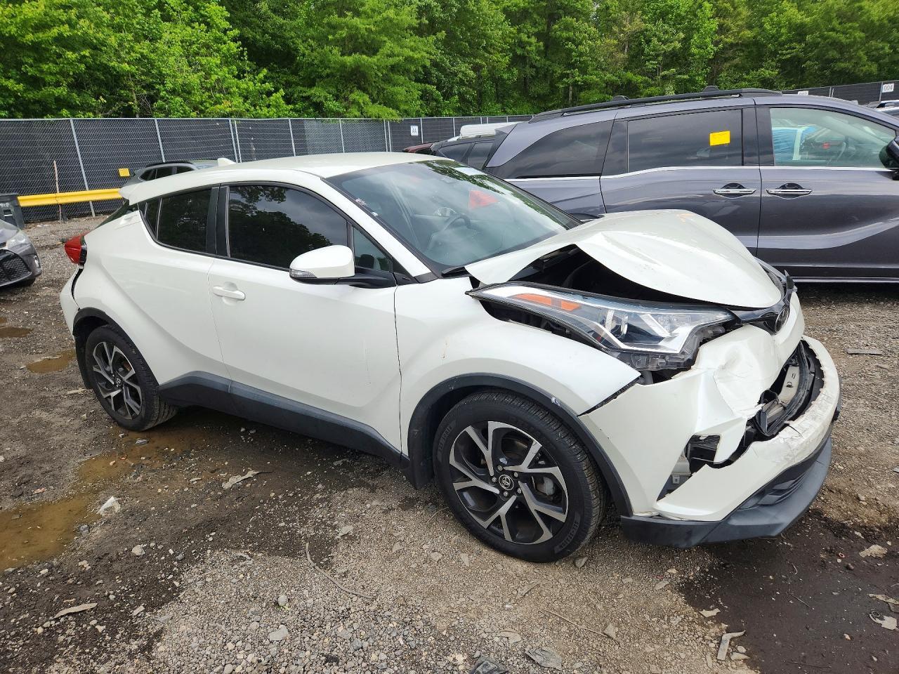 2018 Toyota C-Hr Xle Premium - Фото 4