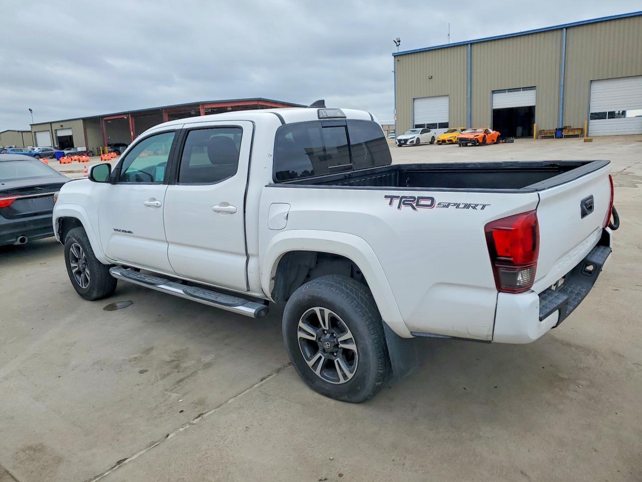 2019 Toyota Tacoma Trd Sport - Фото 2