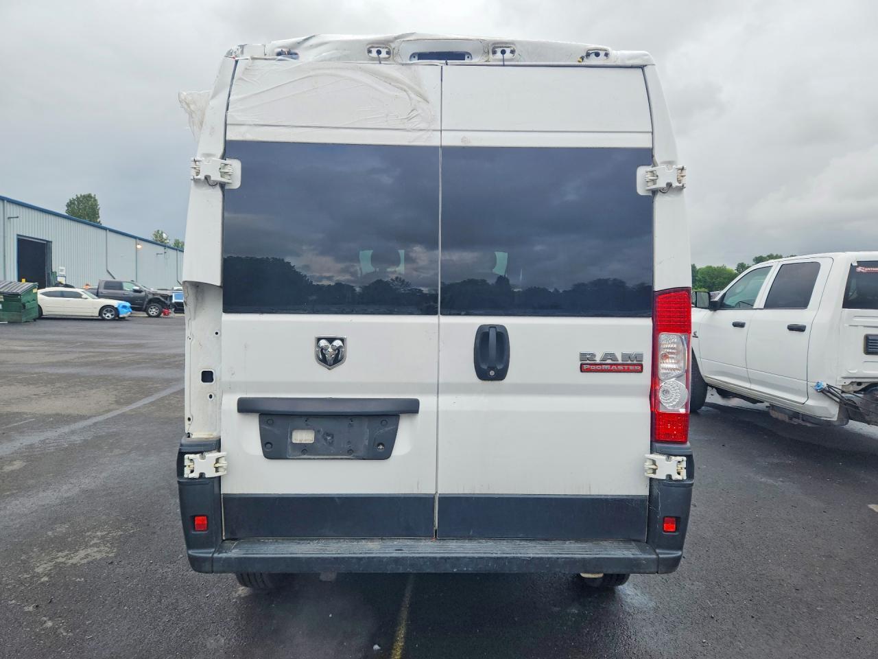 2020 Ram Promaster 1500 Delivery Van - Фото 6