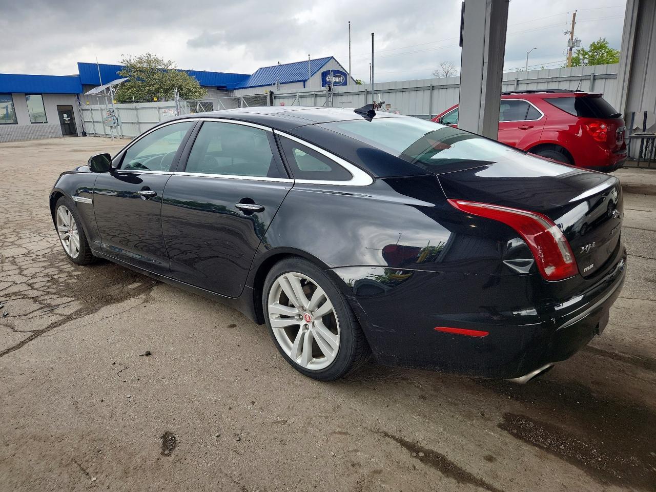 2014 Jaguar Xjl Portfolio - Image 2