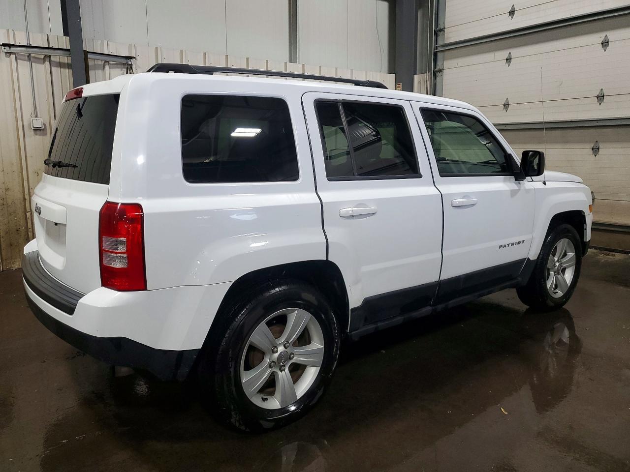 2014 Jeep Patriot Latitude - Image 3