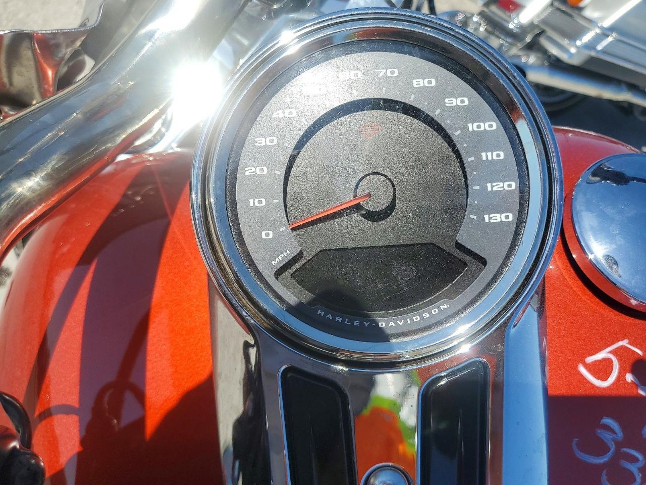 2025 Harley-Davidson Flfb - Фото 7