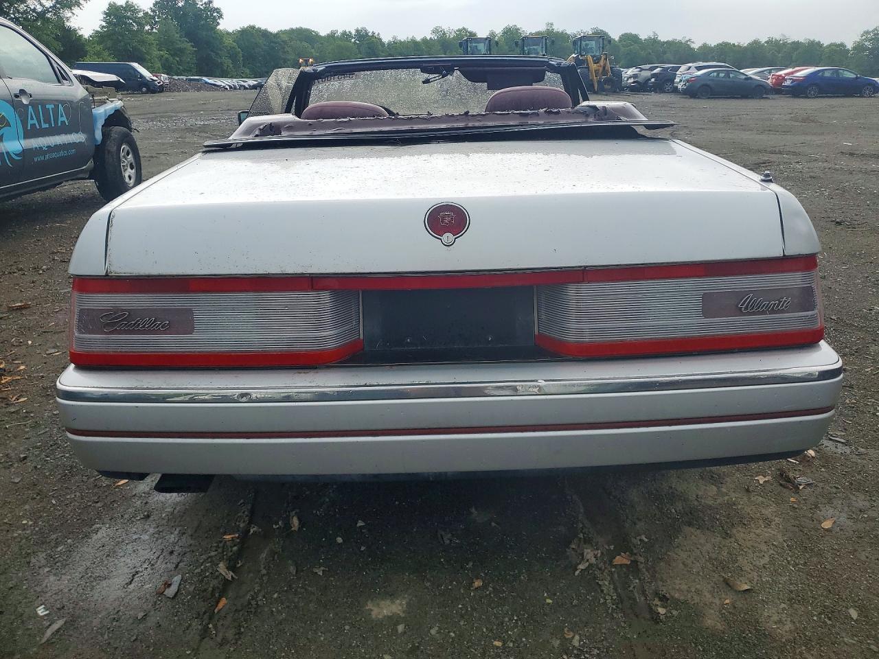 1987 Cadillac Allante - Фото 6