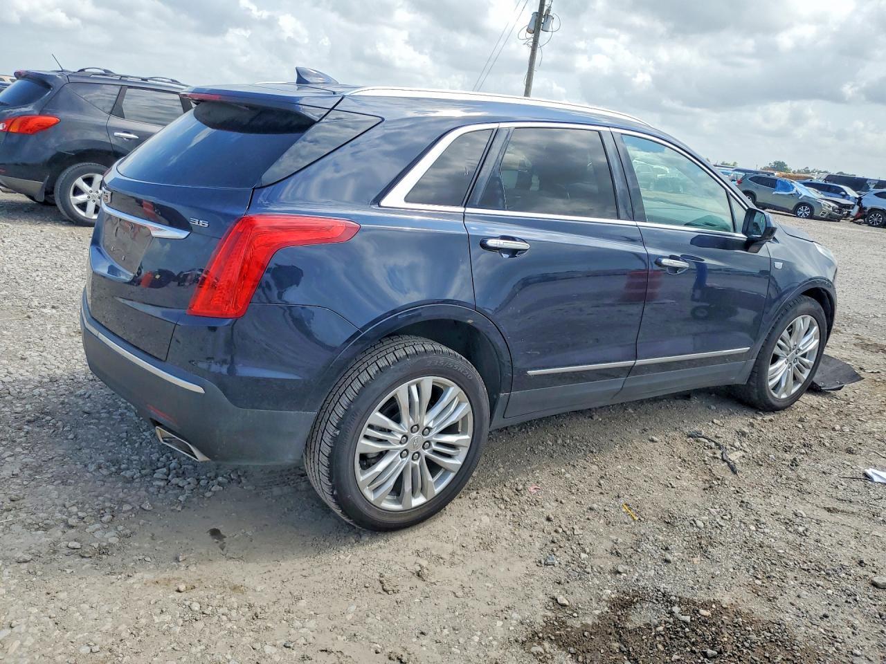 2017 Cadillac Xt5 Premium Luxury - Фото 3