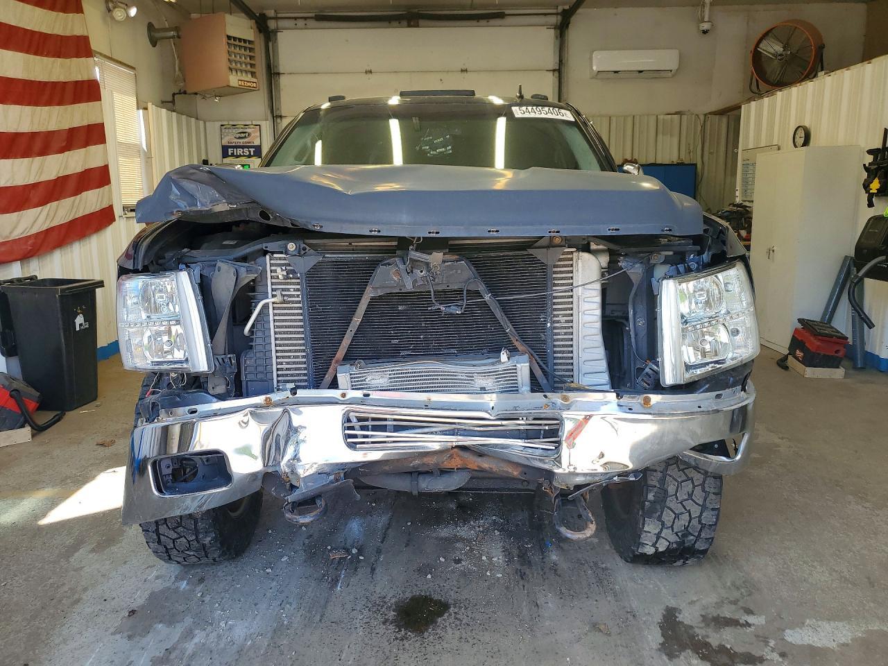 2009 Chevrolet Silverado 2500 Diesel - Image 5
