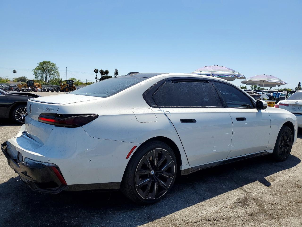 2023 BMW 740 I - Фото 3