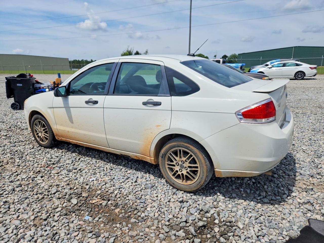 2010 Ford Focus Se - Image 2