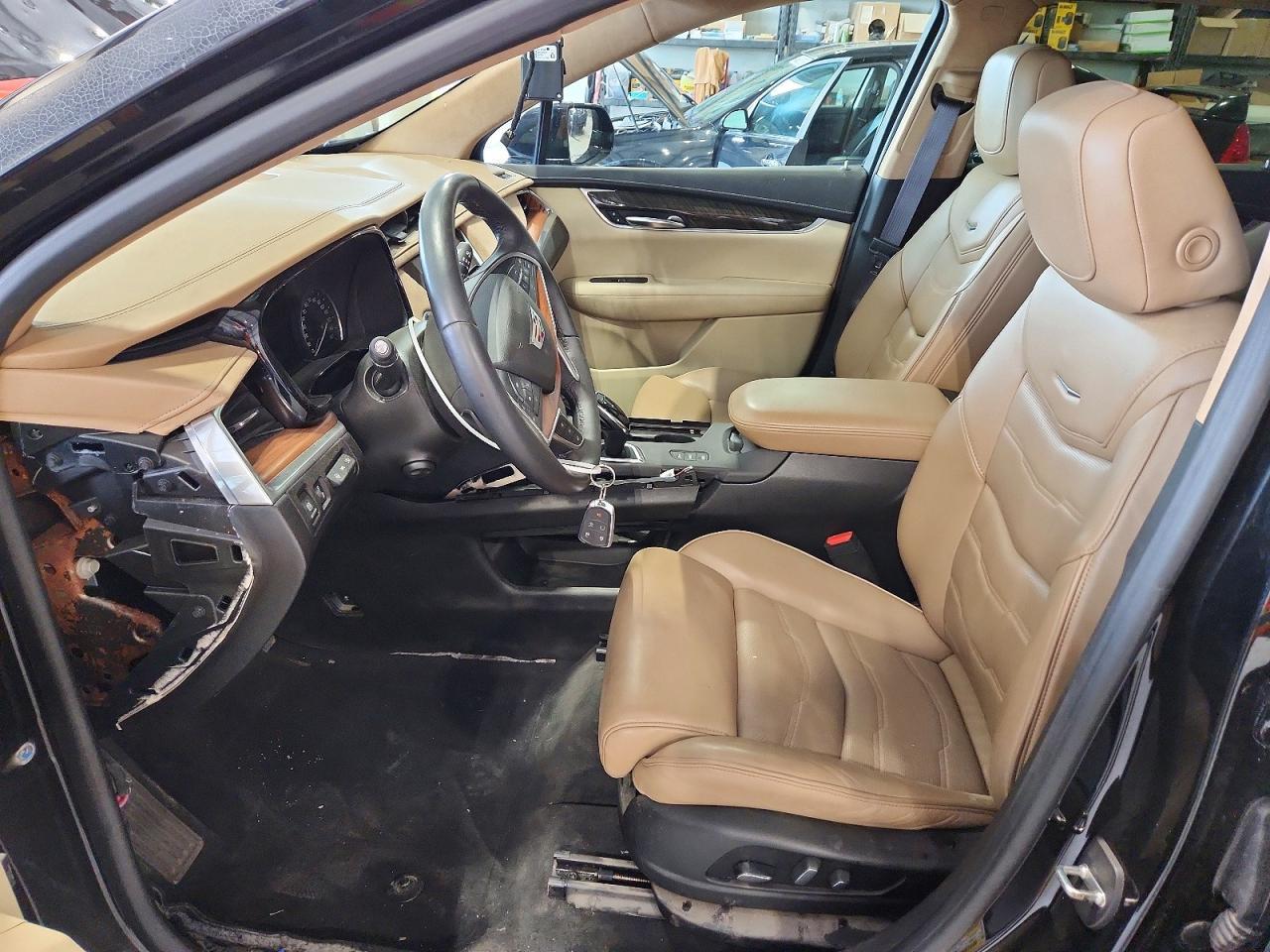 2017 Cadillac Xt5 Platinum - Image 7