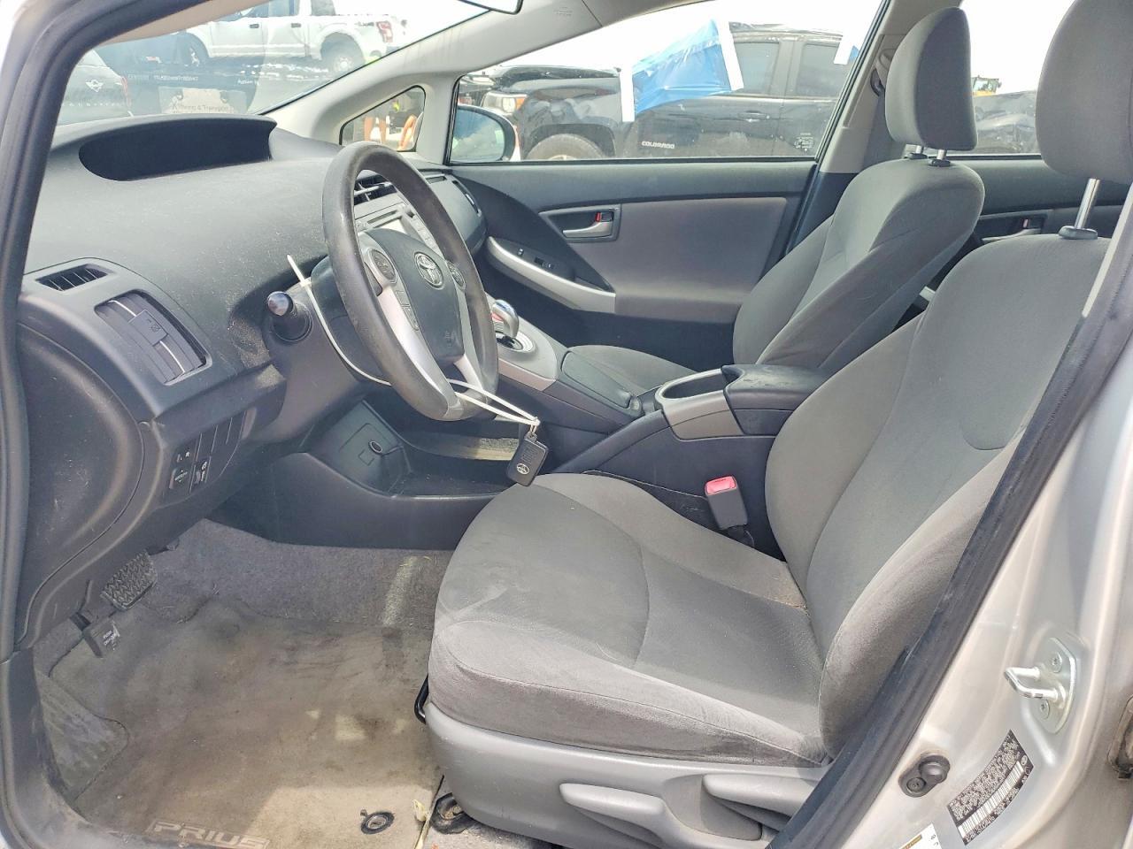2013 Toyota Prius Two - Image 7