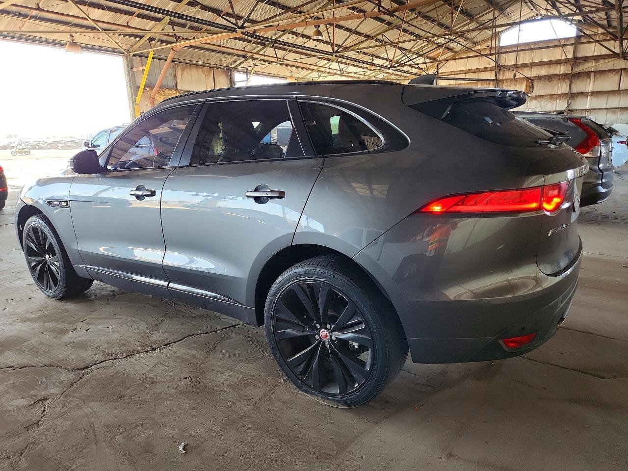2018 Jaguar F-Pace R - Sport - Фото 2