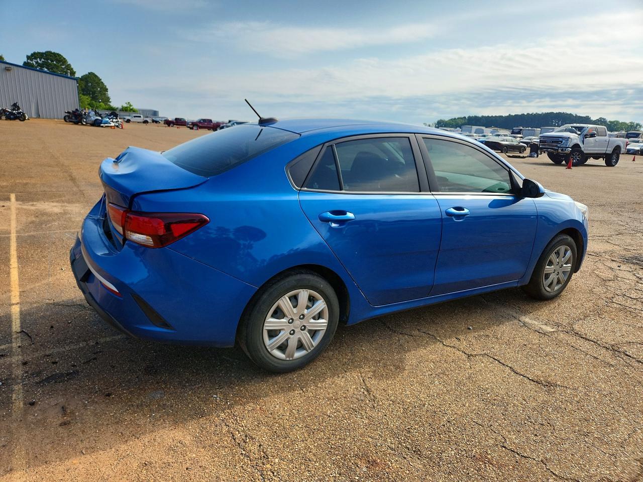 2022 Kia Rio S - Image 3