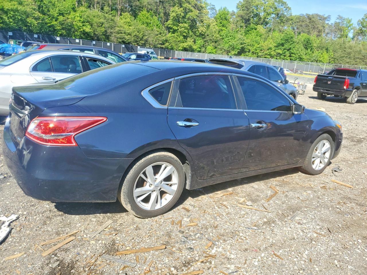 2013 Nissan Altima 2.5 - Image 3