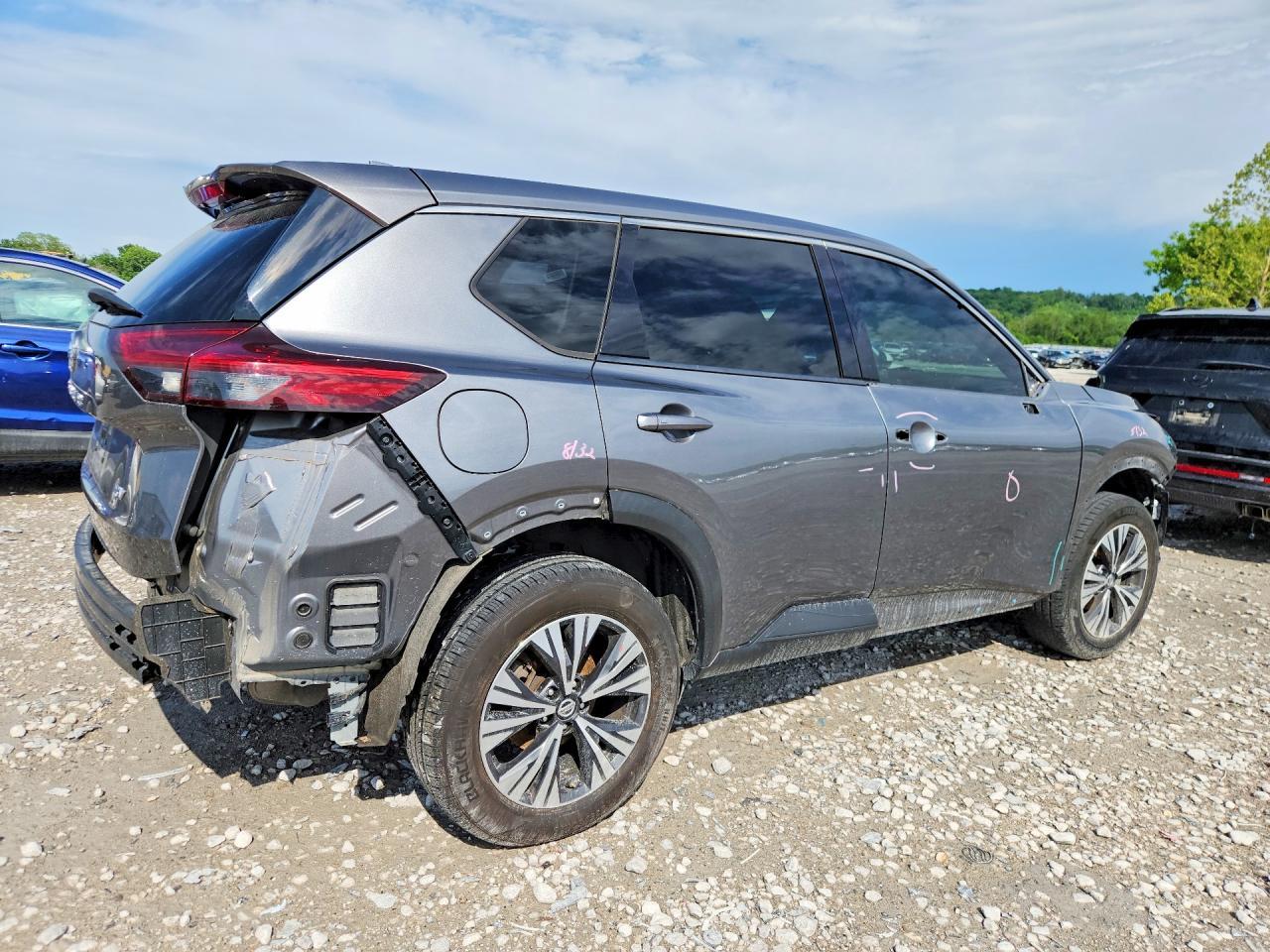 2021 Nissan Rogue Sv - Image 3