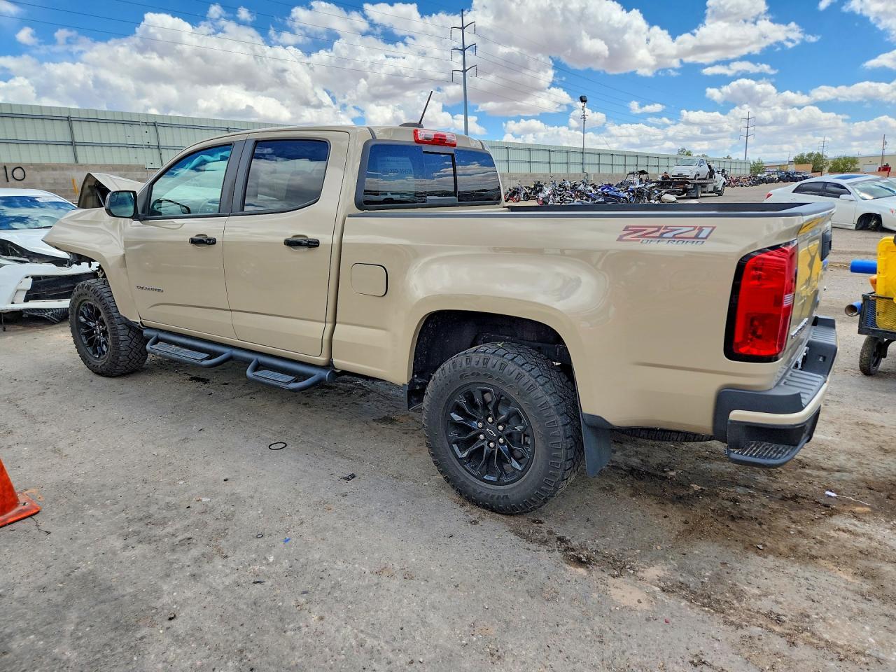 2022 Chevrolet Colorado Z71 - Фото 2