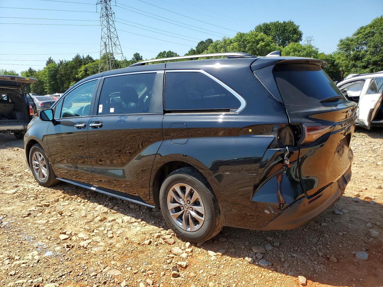 2024 Toyota Sienna Xle - Фото 2