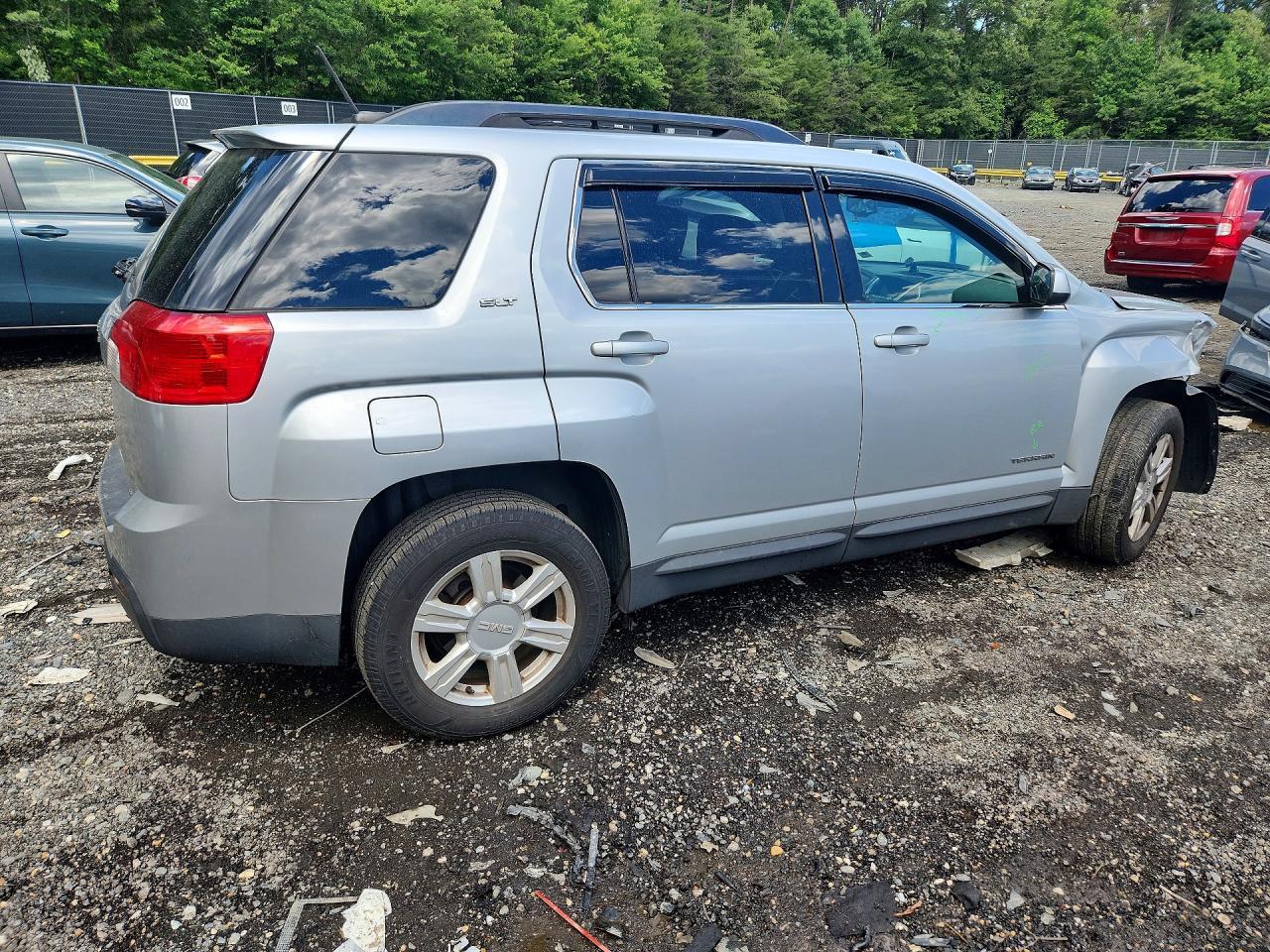 2015 GMC Terrain - Image 3