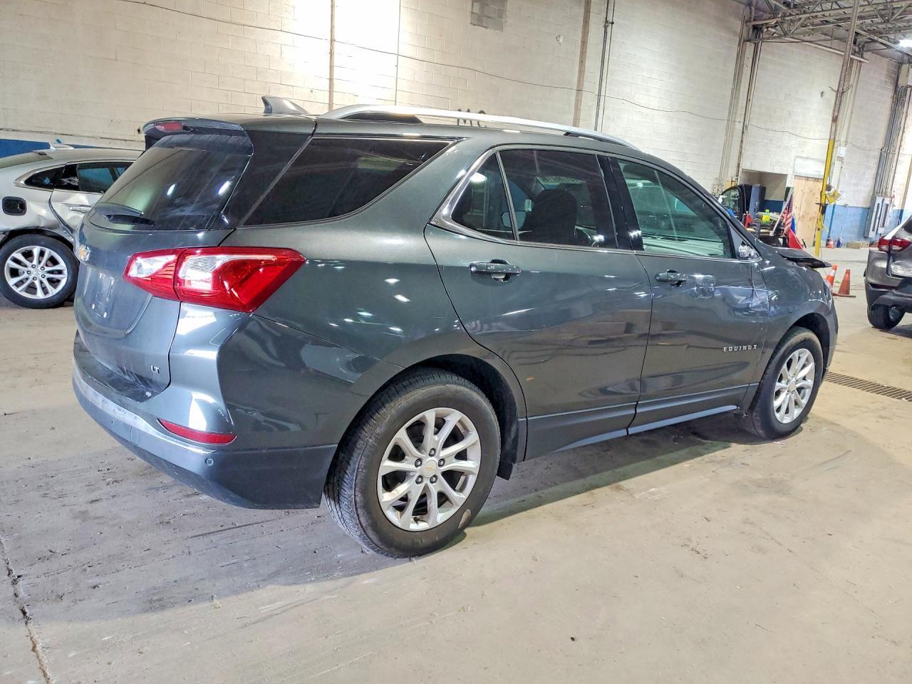 2018 Chevrolet Equinox Lt - Image 3