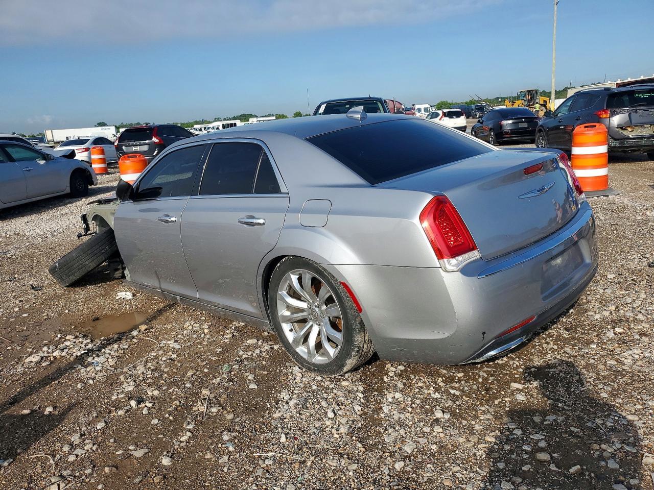 2018 Chrysler 300 Limited - Image 2