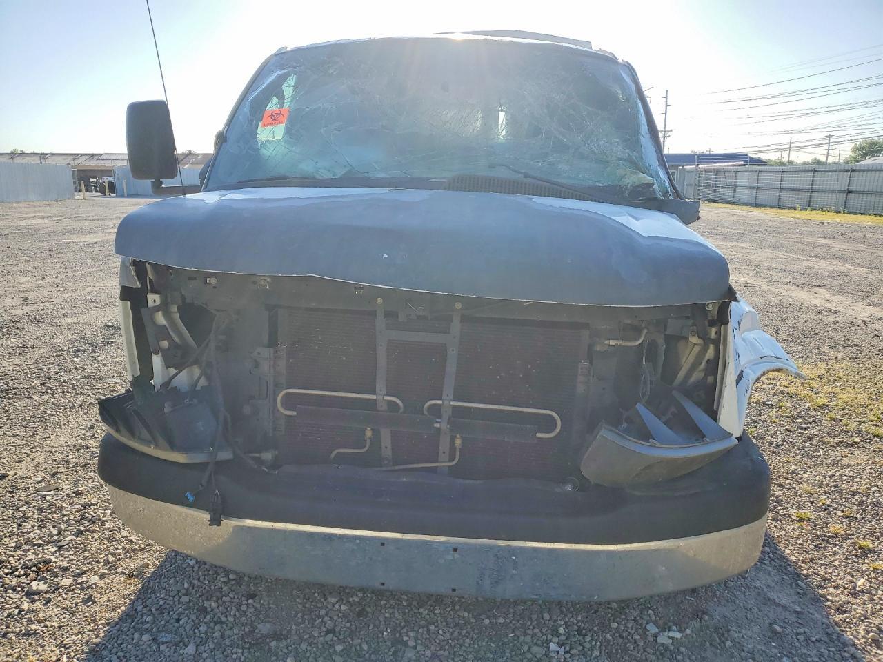 2011 Chevrolet Express G3500 - Image 5