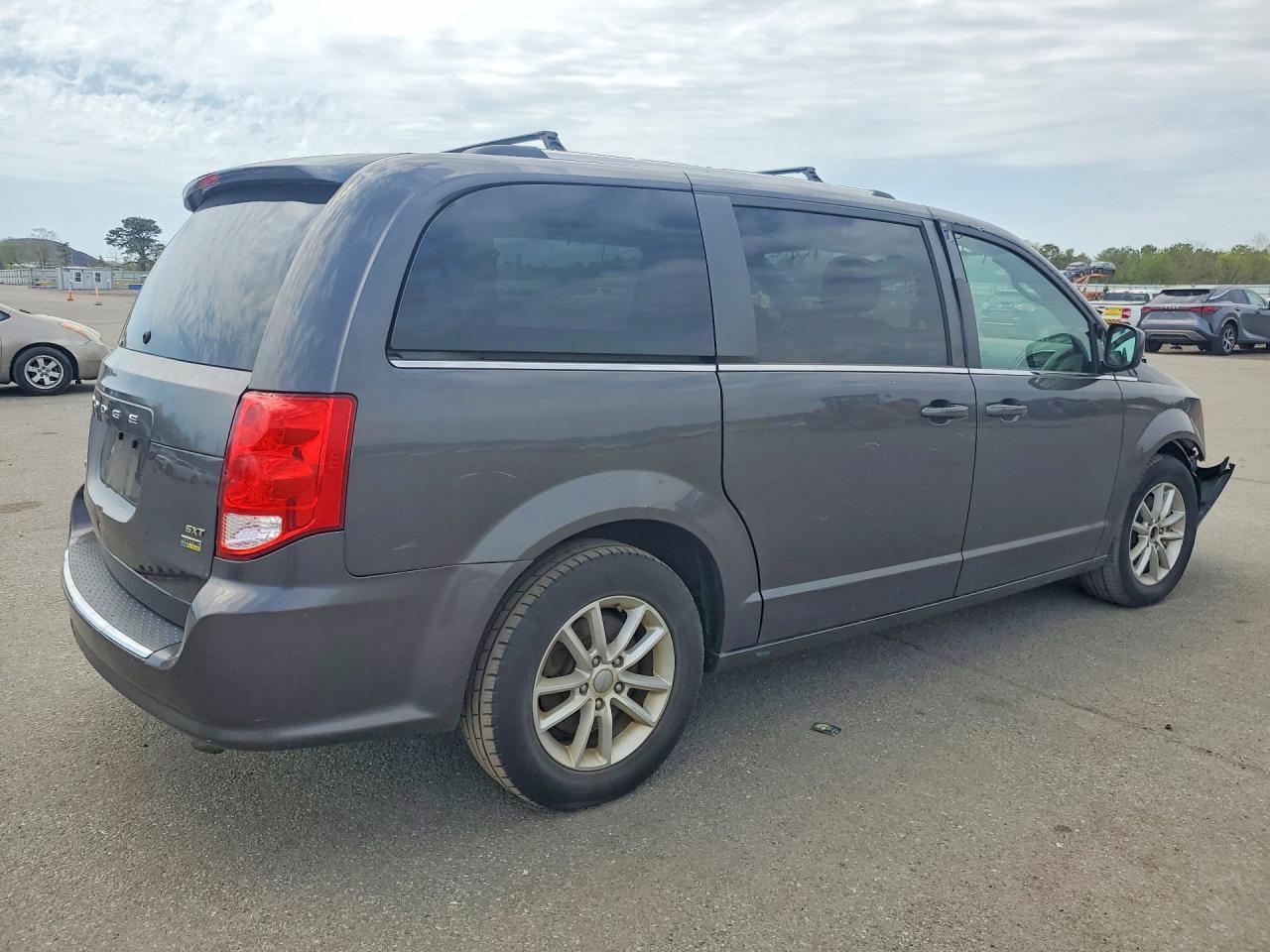 2019 Dodge Grand Caravan Sxt - Фото 3