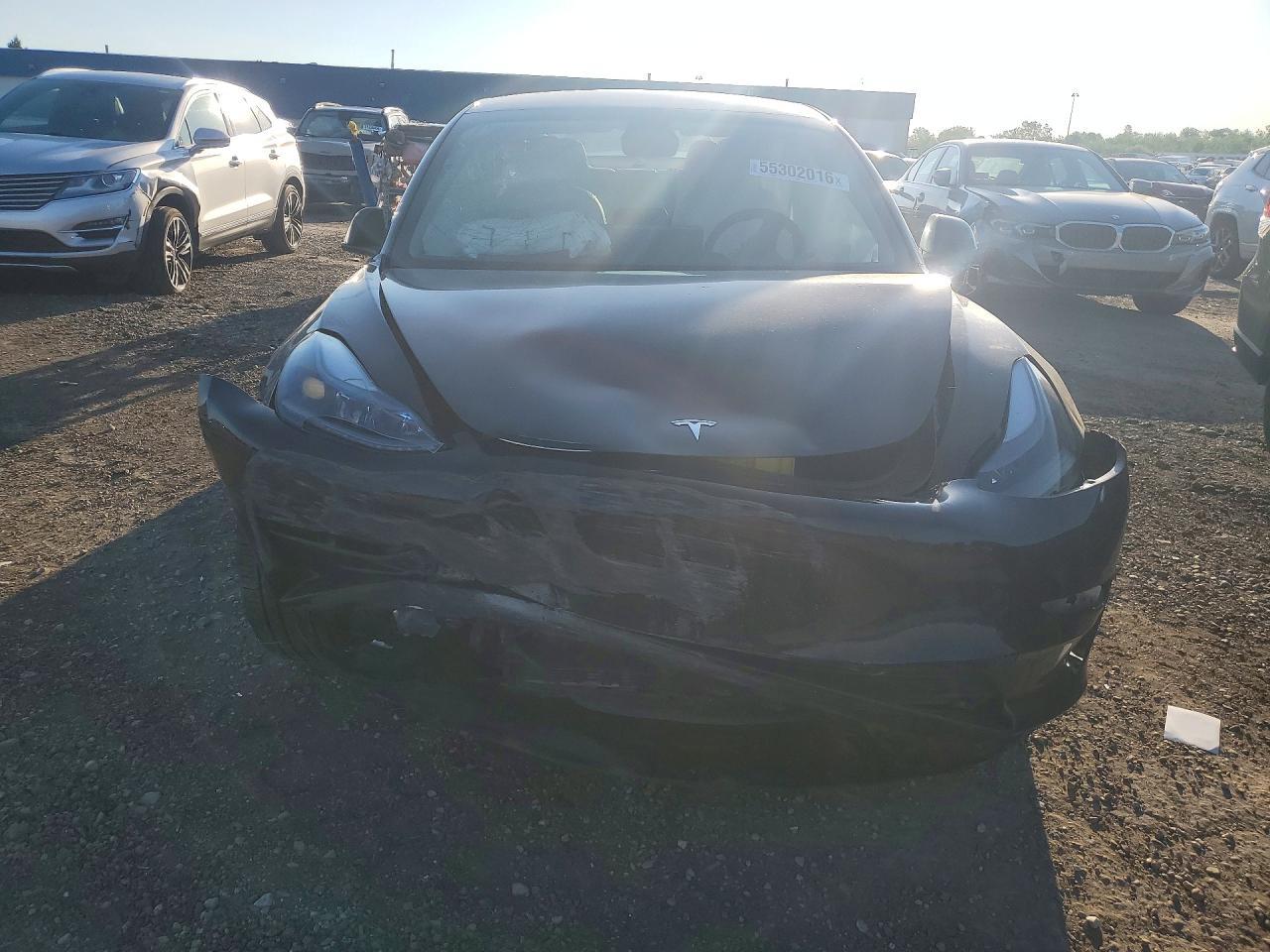 2023 Tesla Model 3 - Image 5