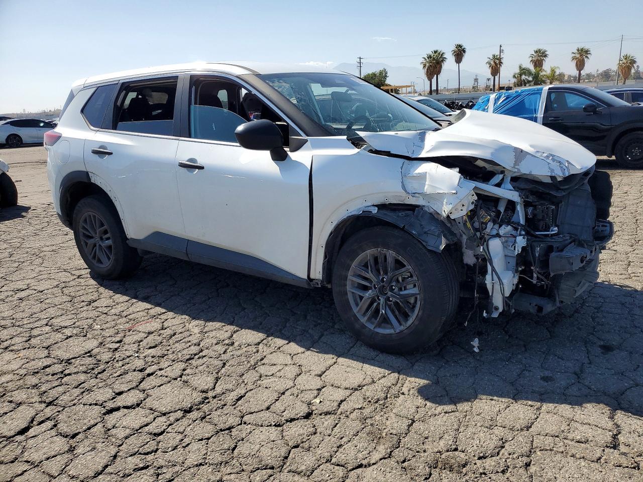 2024 Nissan Rogue S - Фото 4
