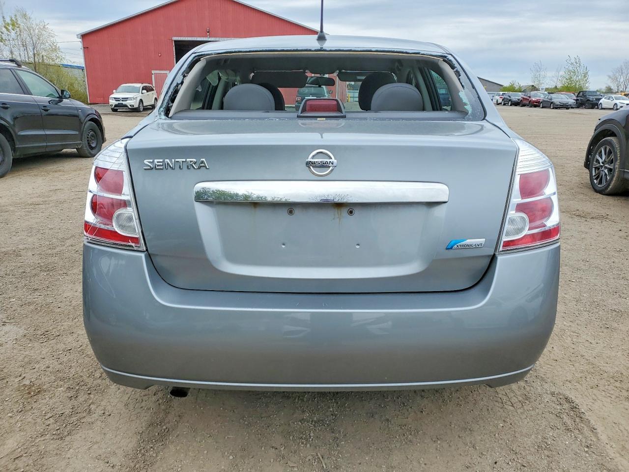 2010 Nissan Sentra 2.0 4Dr - Фото 6