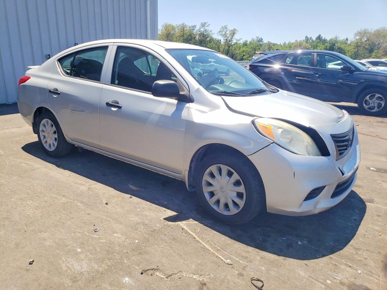 2014 Nissan Versa 1.6 S Plus - Фото 4
