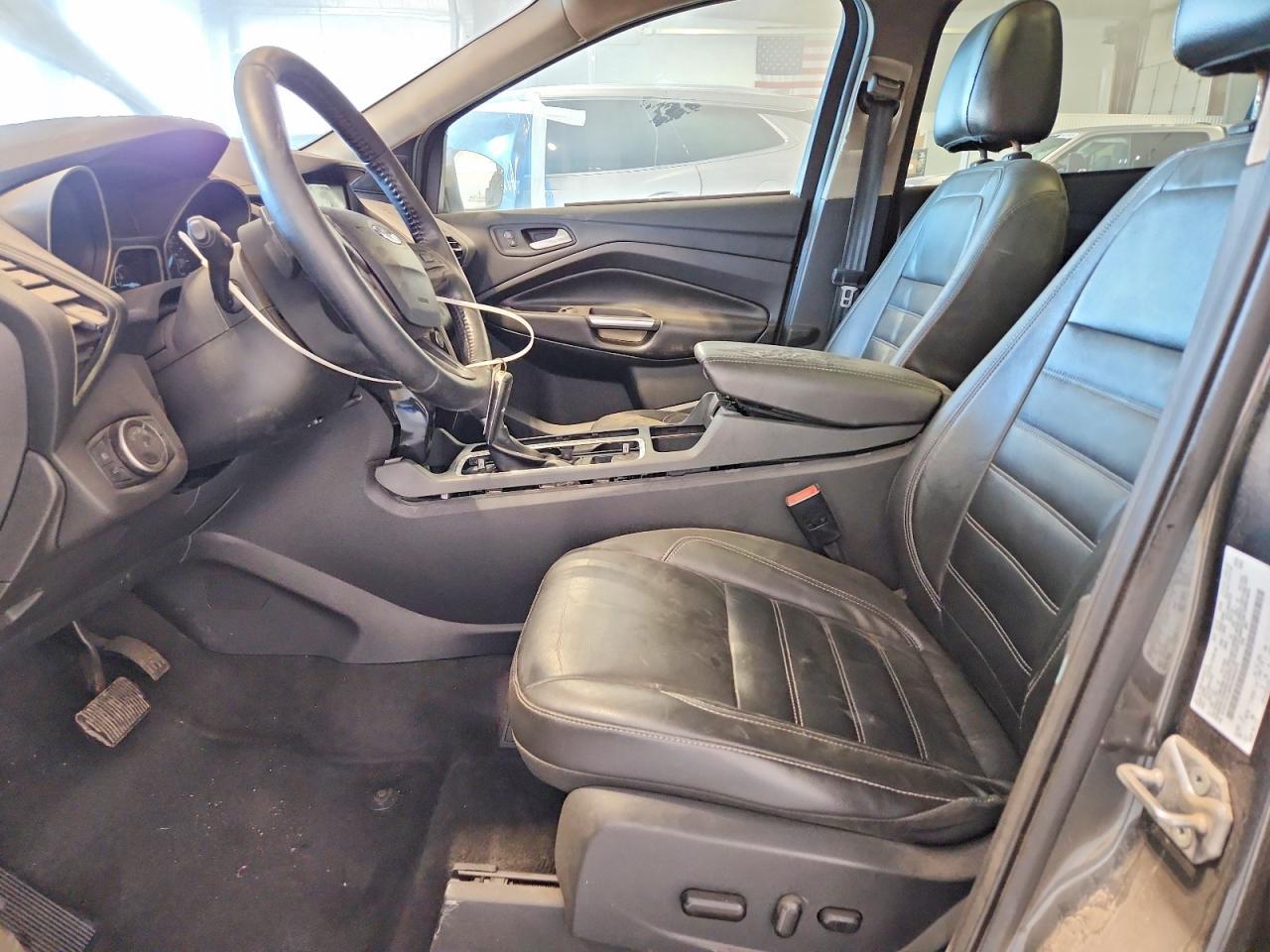 2017 Ford Escape Titanium - Image 7