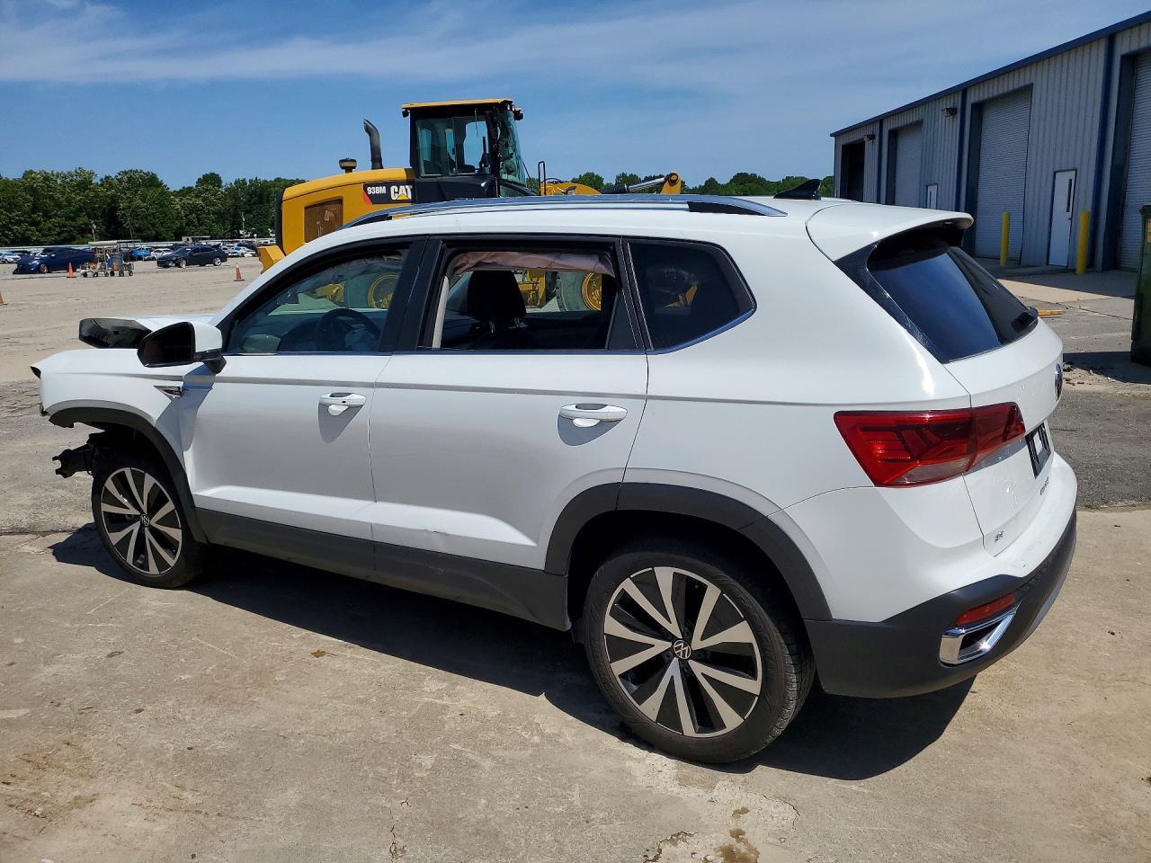 2024 Volkswagen Taos Se - Фото 2