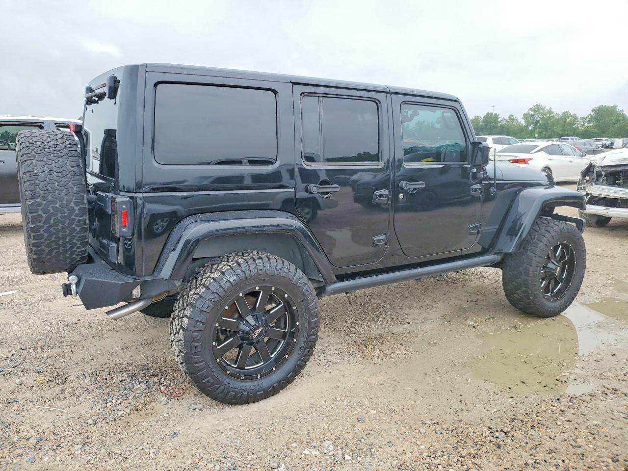 2016 Jeep Wrangler Unlimited Rubicon - Image 3