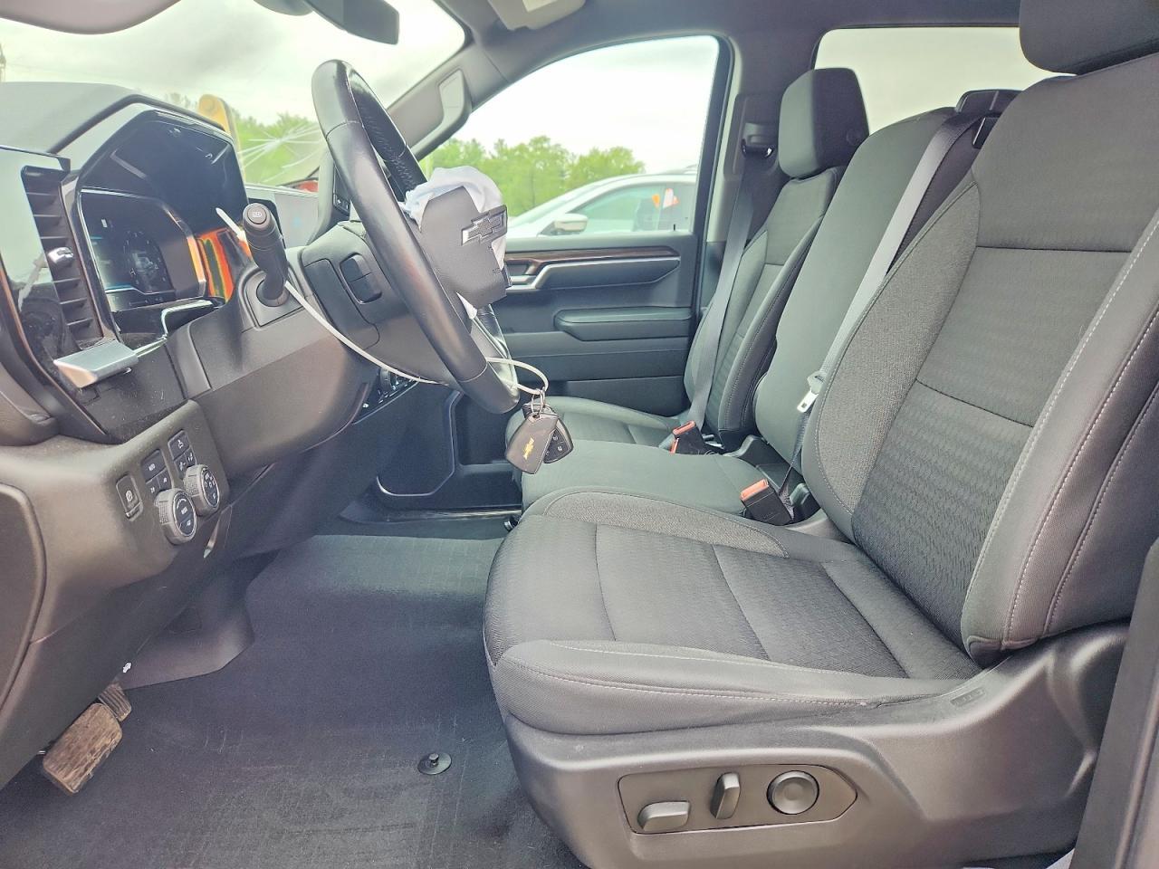 2022 Chevrolet Silverado K1500 Rst - Image 7
