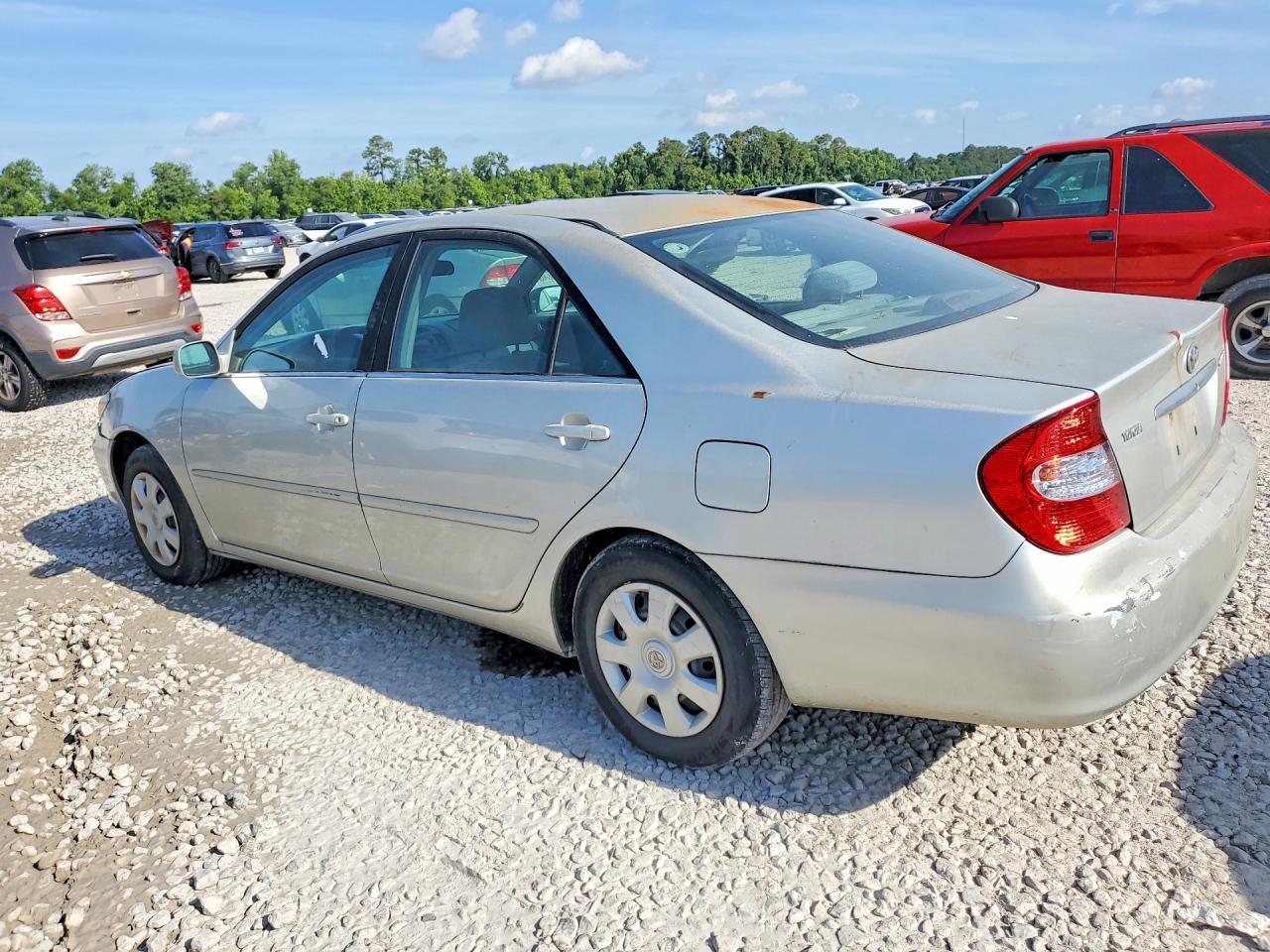 2002 Toyota Camry Le - Фото 2