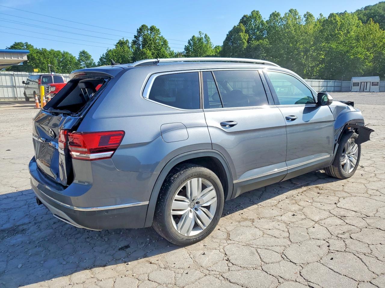 2018 Volkswagen Atlas Sel Premium - Фото 3