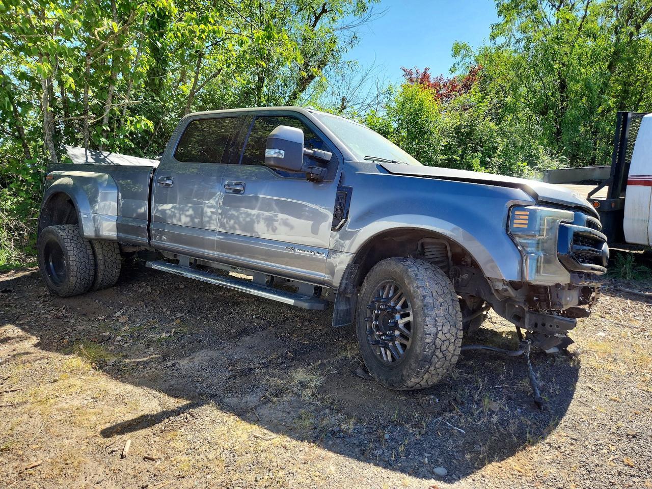 2022 Ford F350 Super Duty - Фото 4