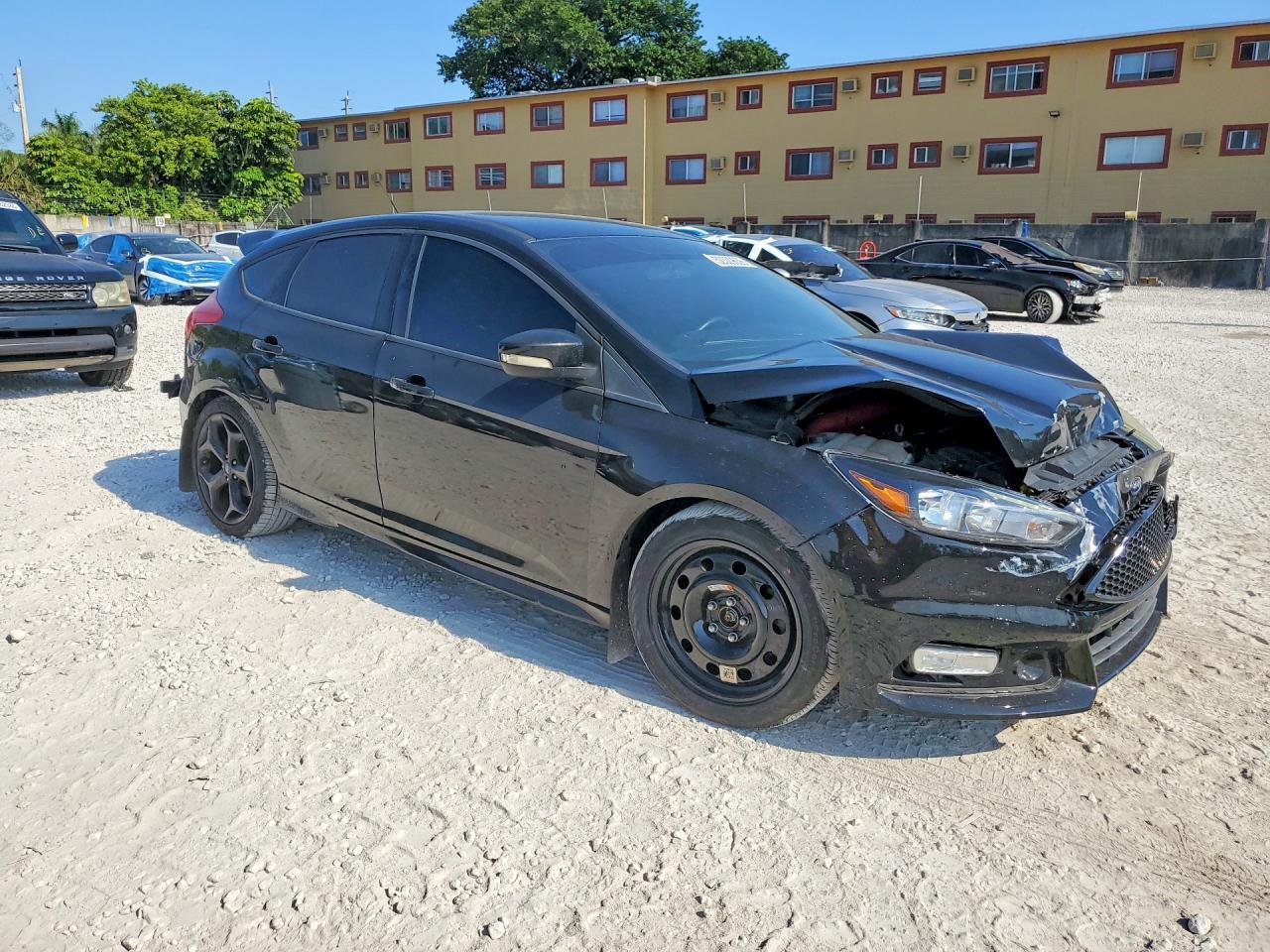2017 Ford Focus St - Фото 4
