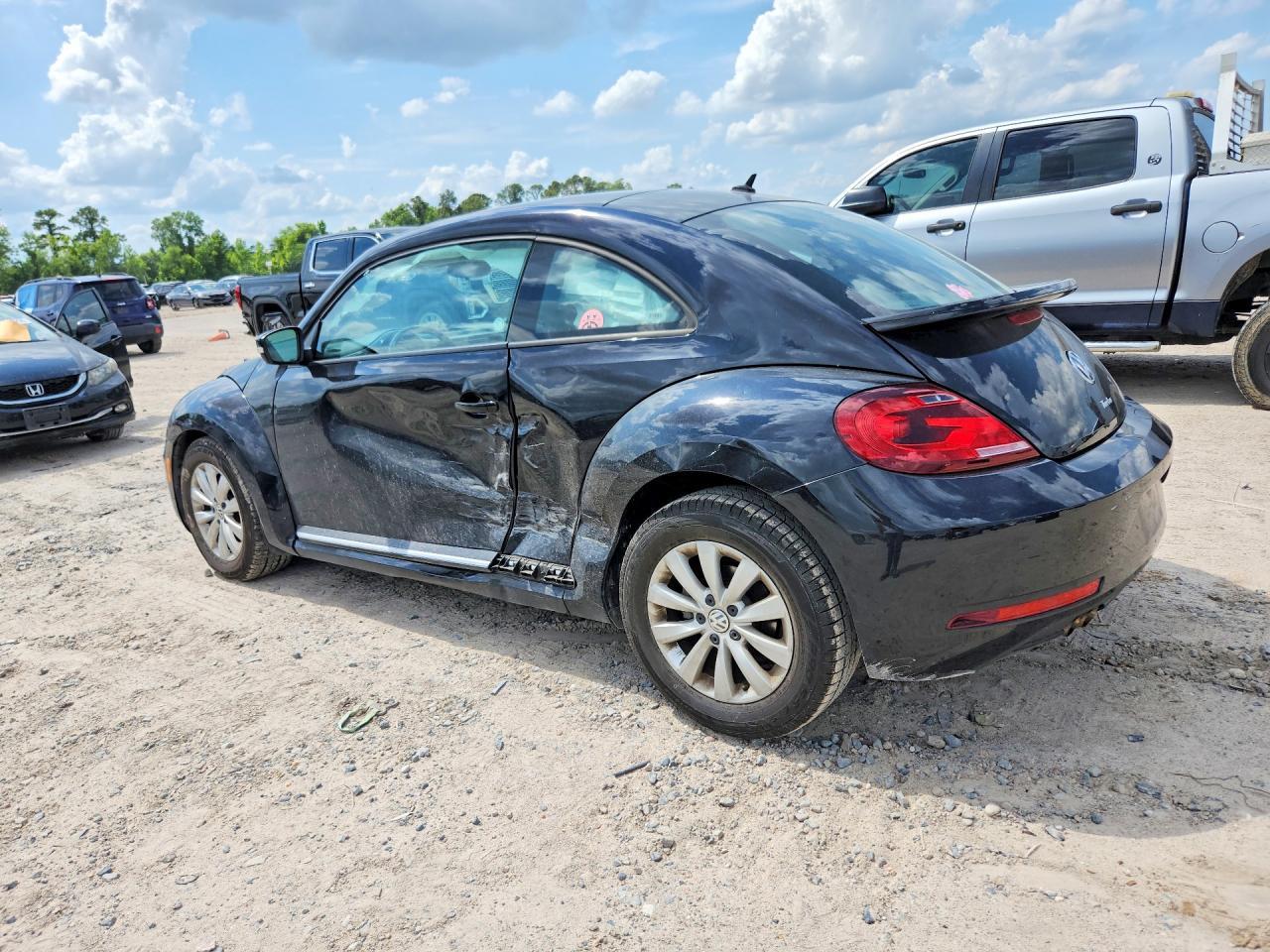 2019 Volkswagen Beetle S - Image 2