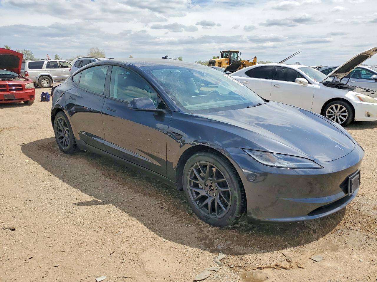 2024 Tesla Model 3 - Фото 4