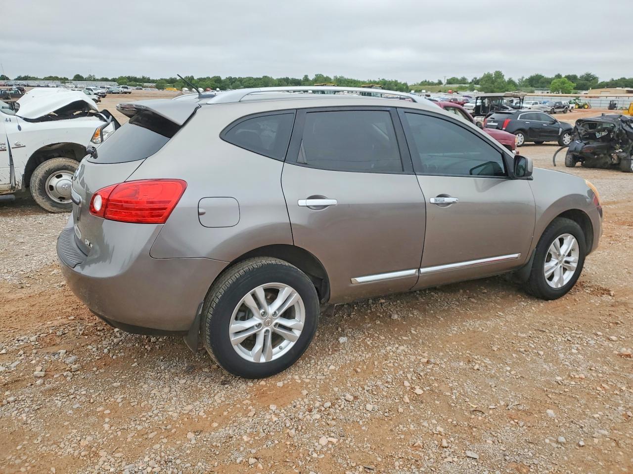 2013 Nissan Rogue S - Фото 3