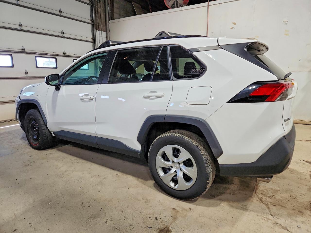 2019 Toyota Rav4 Le - Фото 2