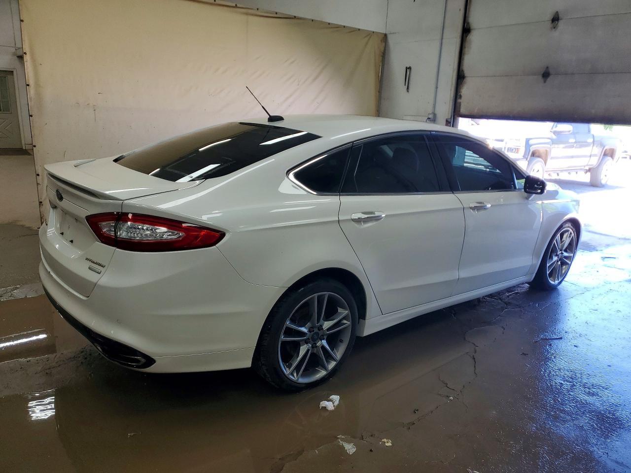 2016 Ford Fusion Titanium - Image 3
