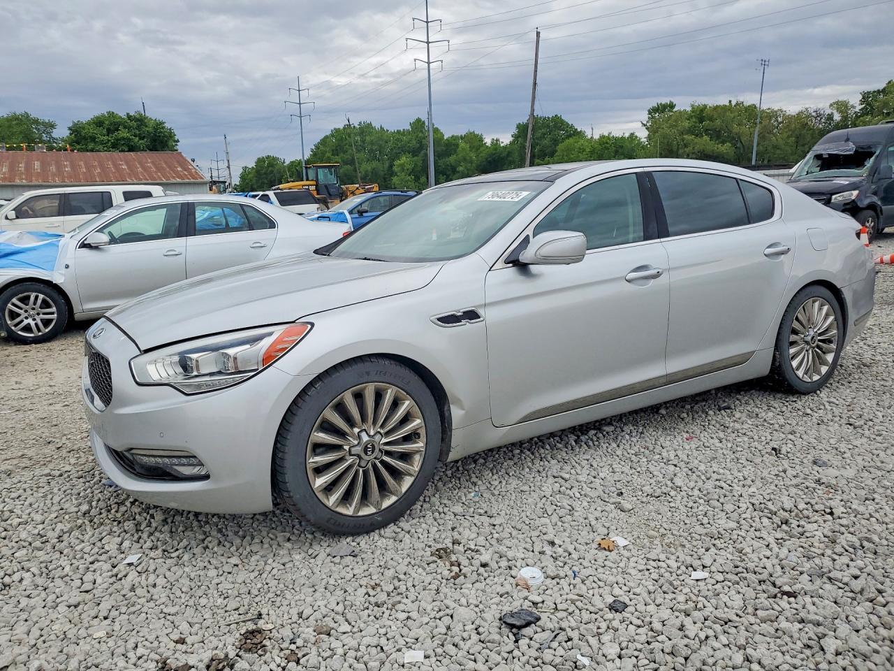 2015 Kia K900 Luxury