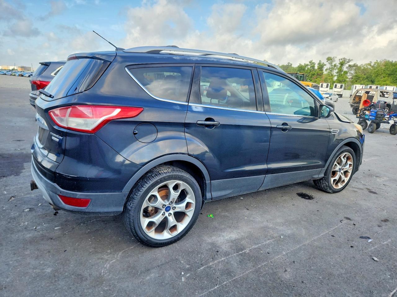 2014 Ford Escape Titanium - Image 3