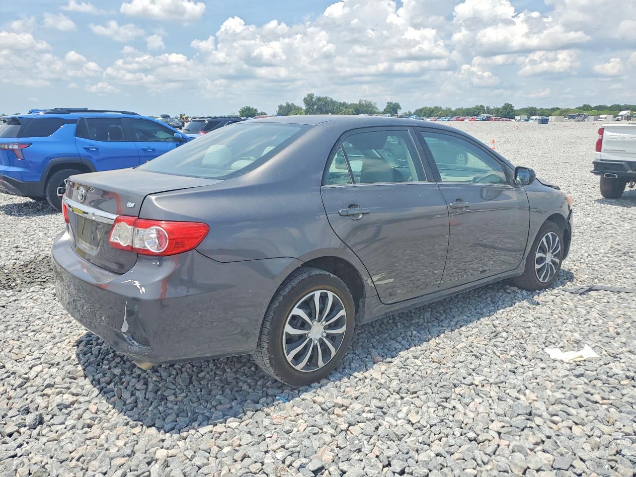 2013 Toyota Corolla Le - Фото 3